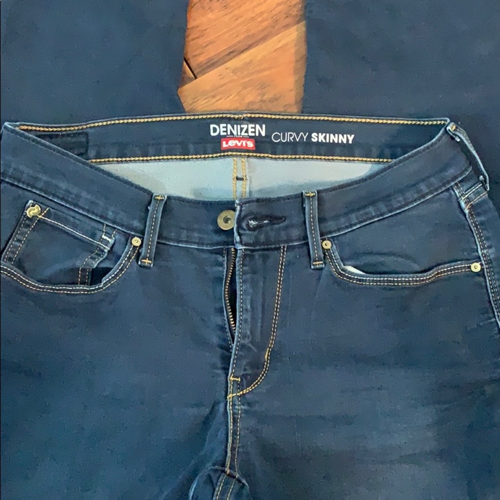 Levi Denizen curvy skinny Jeans